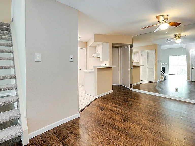 10811 Richmond Ave #19 — Photo 5