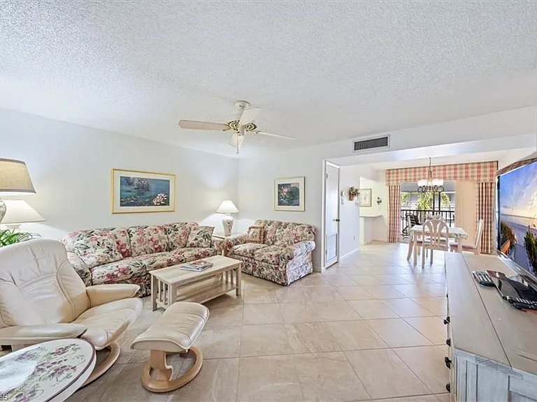 788 Park Shore Dr #D30 — Photo 2