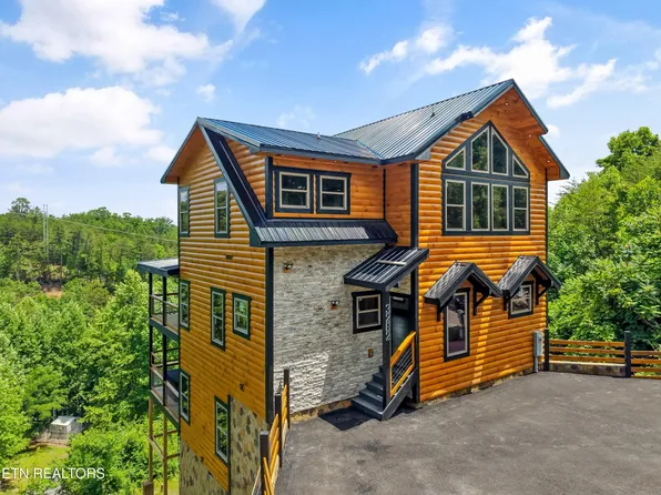 3262 Pine Peak Way, Sevierville, TN 37862
