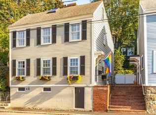 160 Pleasant St, Marblehead, MA 01945