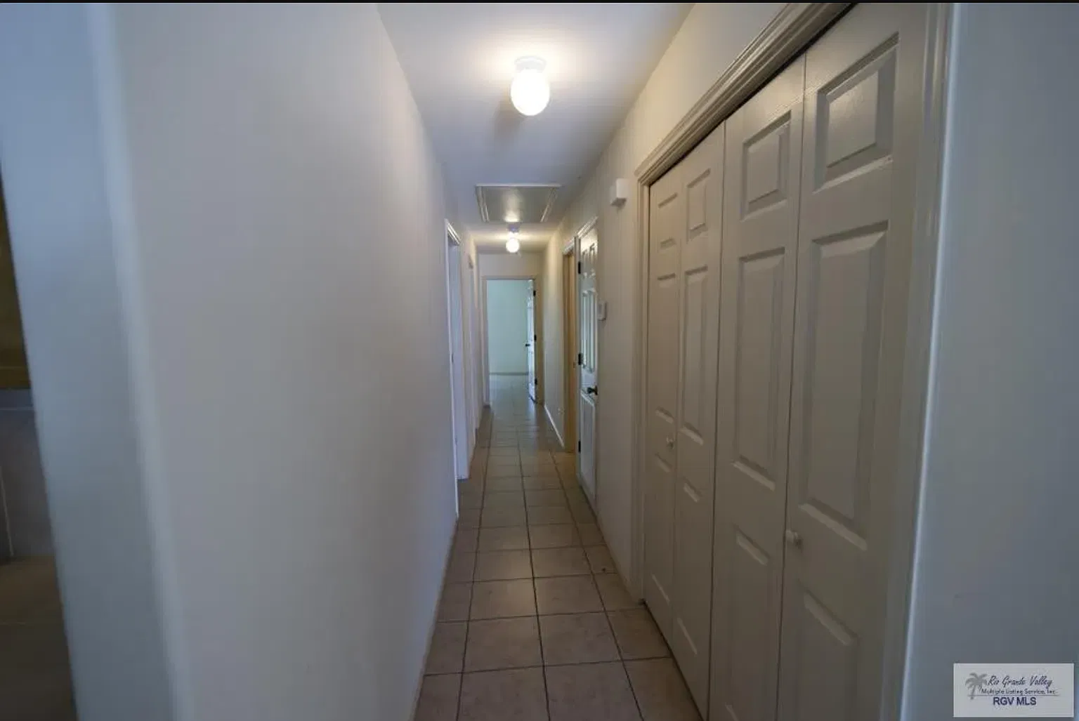 3 bed, 1100 sqft, $1,500 — Photo 1