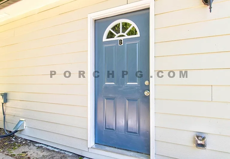 1211 Spring Creek St SW #B — Photo 4