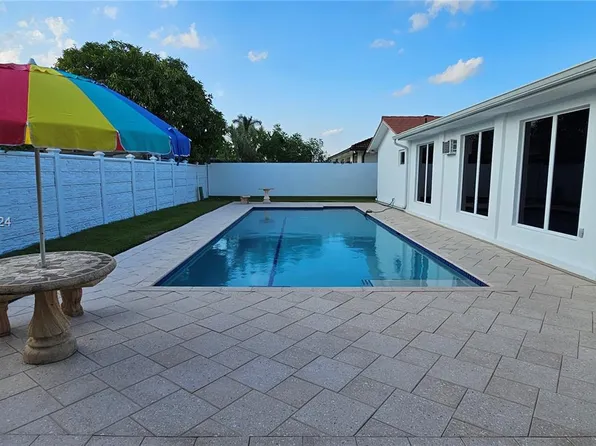 220 SW 136th Ave, Miami, FL 33184