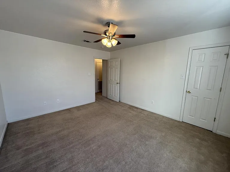 705 S Amy Ln #B — Photo 19