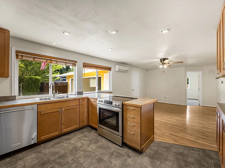 1222 Pierce St — Photo 5