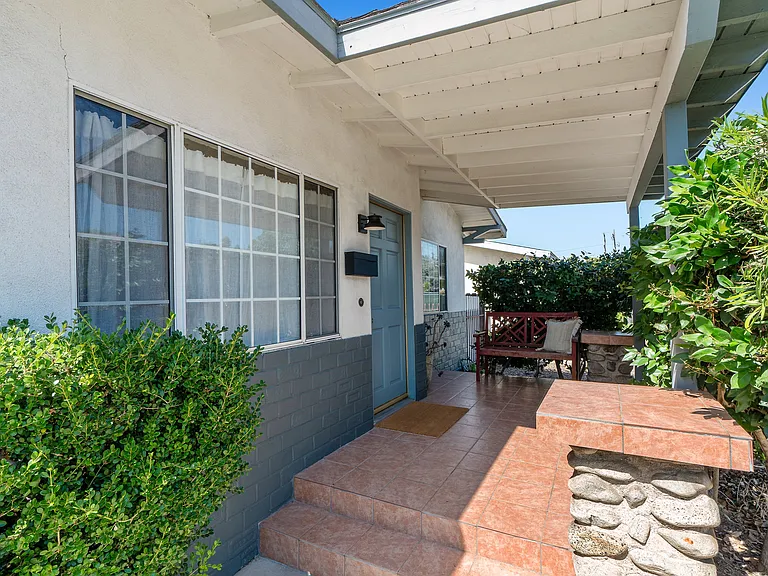 5124 Range View Ave — Photo 1