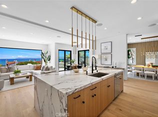 28 Surfspray Blf, Newport Coast, CA 92657
