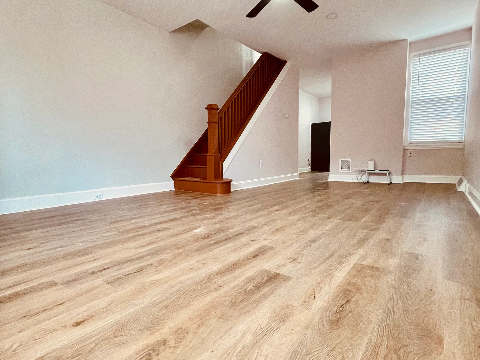 3258 E Thompson St — Photo 1
