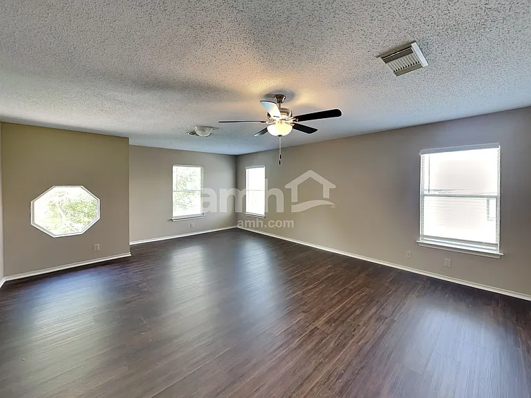 7106 Raintree Frst — Photo 10
