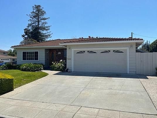 1st image of 3212 Catalina Ave