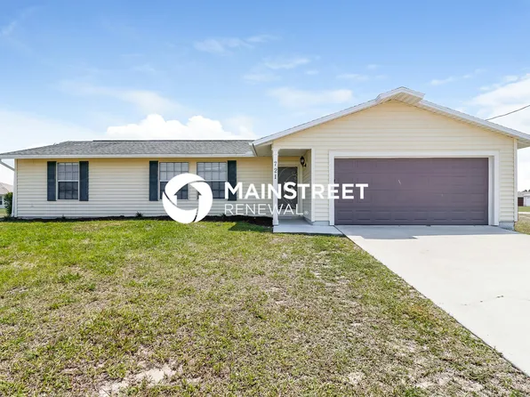 721 NW Douglas Cir, Cape Coral, FL 33993