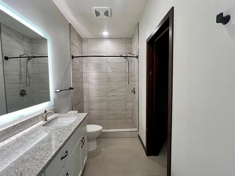 201 N Riverfront Dr — Photo 25