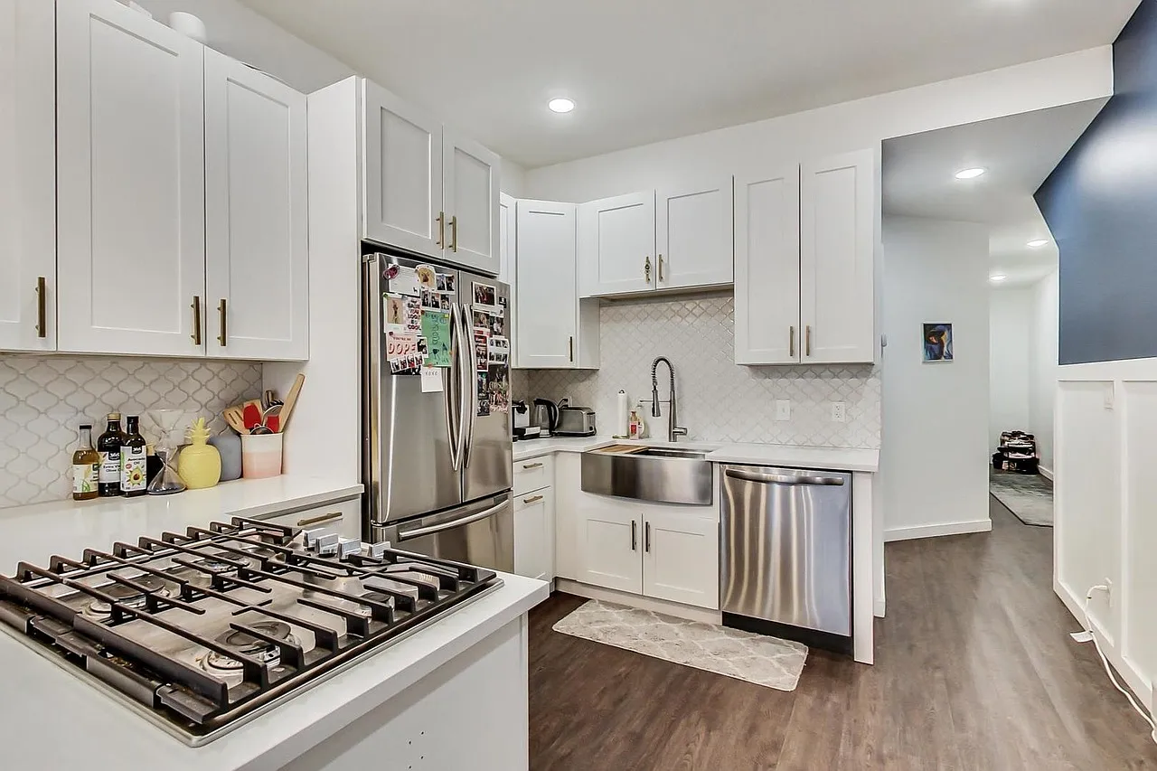 2 bed, 1200 sqft, $2,950 — Photo 2