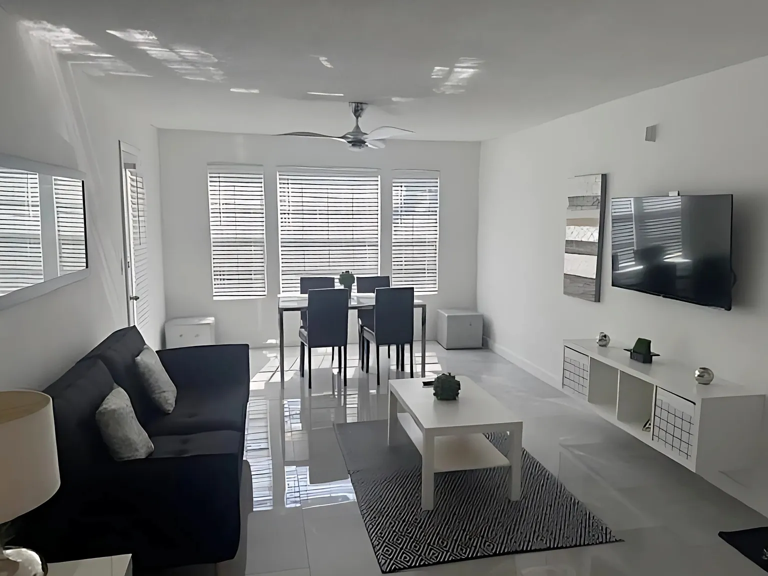 1 bed, 715 sqft, $2,600 — Photo 2