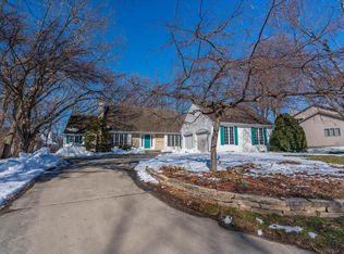 2876 Jonathan Cir, Fitchburg, WI 53711