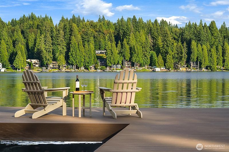 2nd image of 3 SW LAKE ROESIGER ROAD