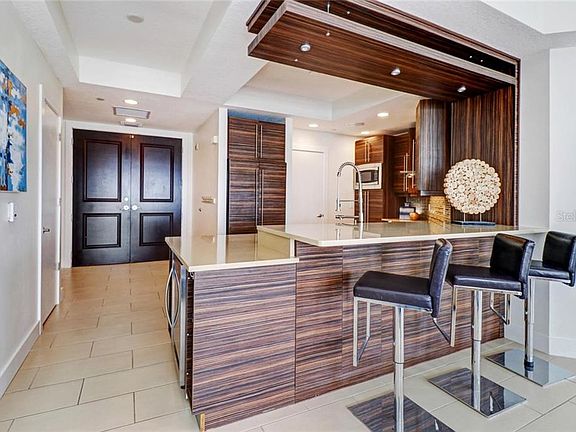 5th image of 449 S 12th St Unit 1001