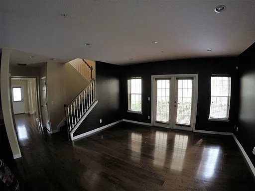 5364 Penway Dr — Photo 3