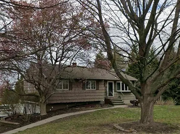5 Mott Dr, Vernon, NJ 07462