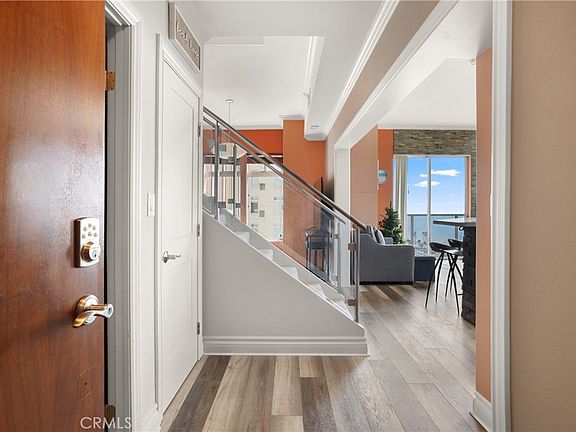 4th image of 488 E Ocean Blvd