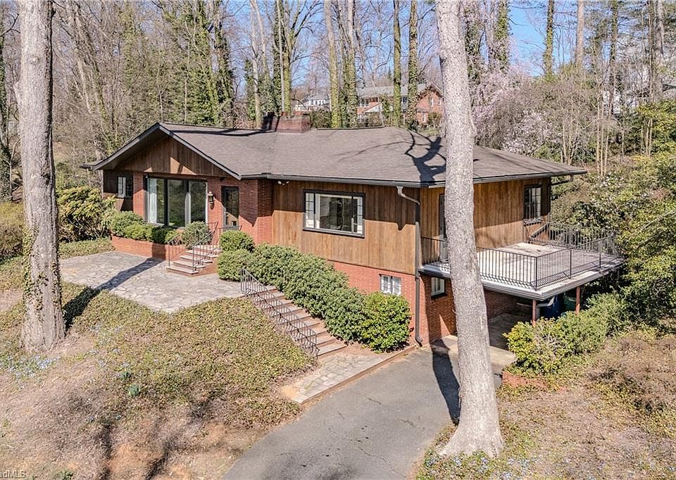 1st image of 129 Oaklawn Rd