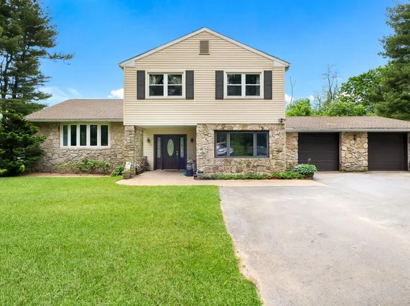 149 Pine Ln, Newtown, PA 18940