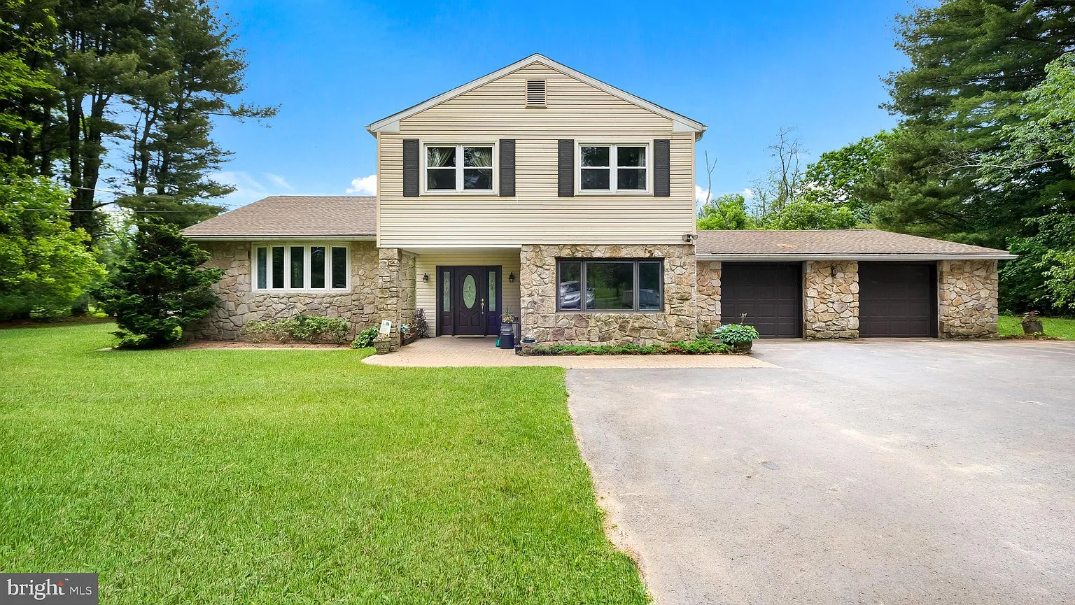 149 Pine Ln photo 1