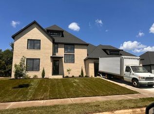 1631 E Cobblestone Dr, Ozark, MO 65721