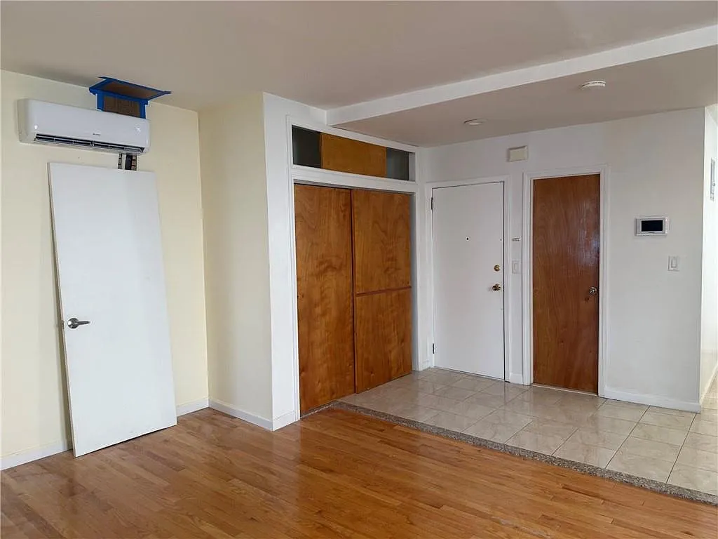 2 bed, 1.0 bath, 850 sqft, $2,200 — Photo 3