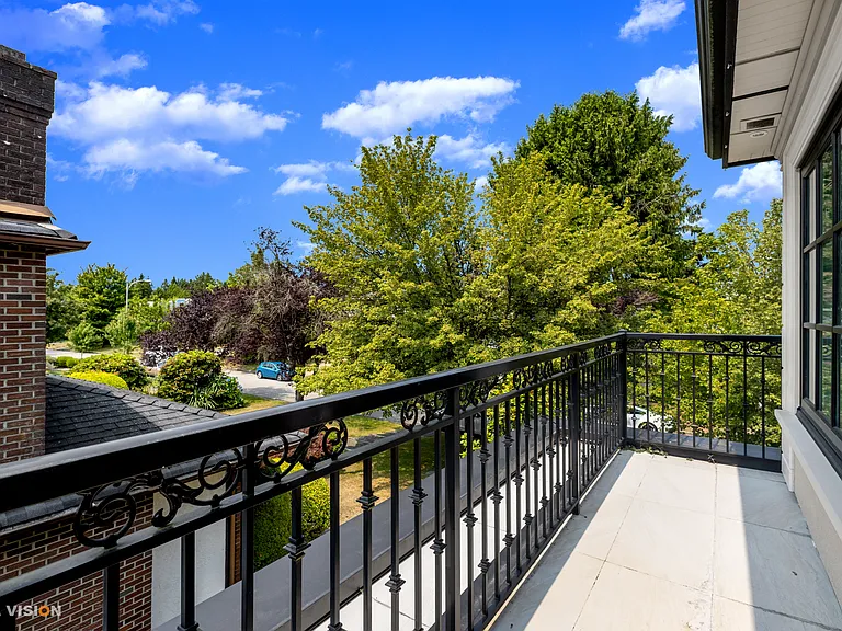 1332 W 51st Ave — Photo 33
