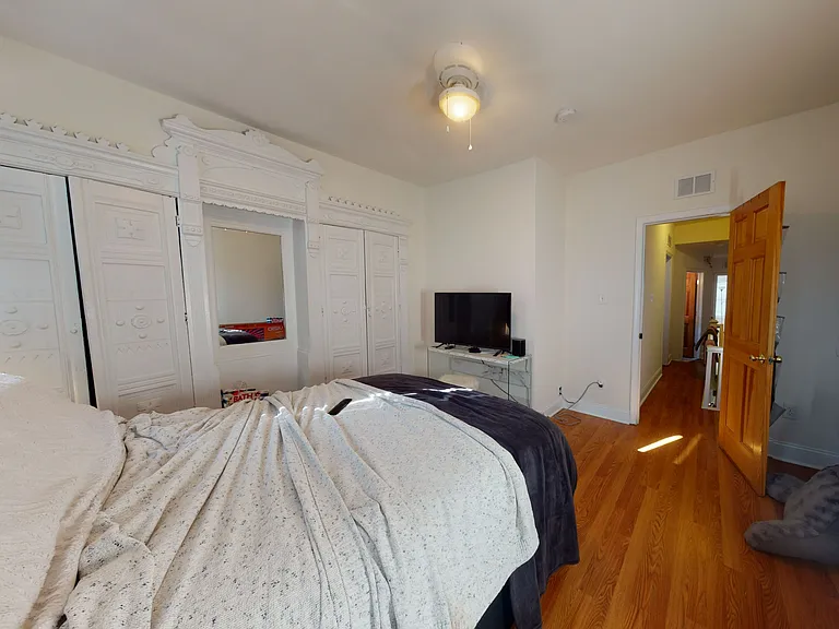 1523 Fontain St — Photo 11