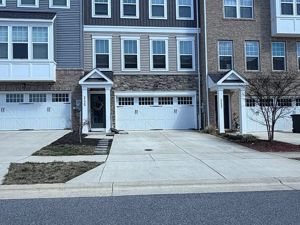 2135 Otter Creek Cir
