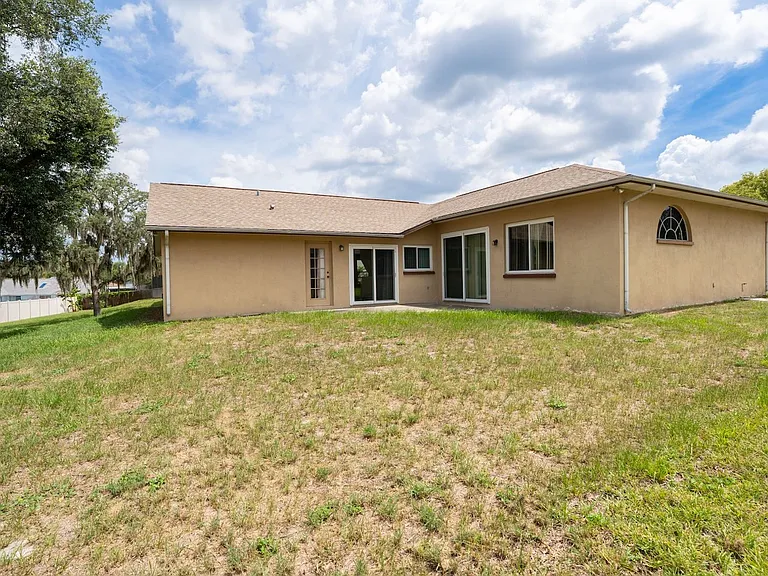 10435 Crestfield Dr — Photo 42