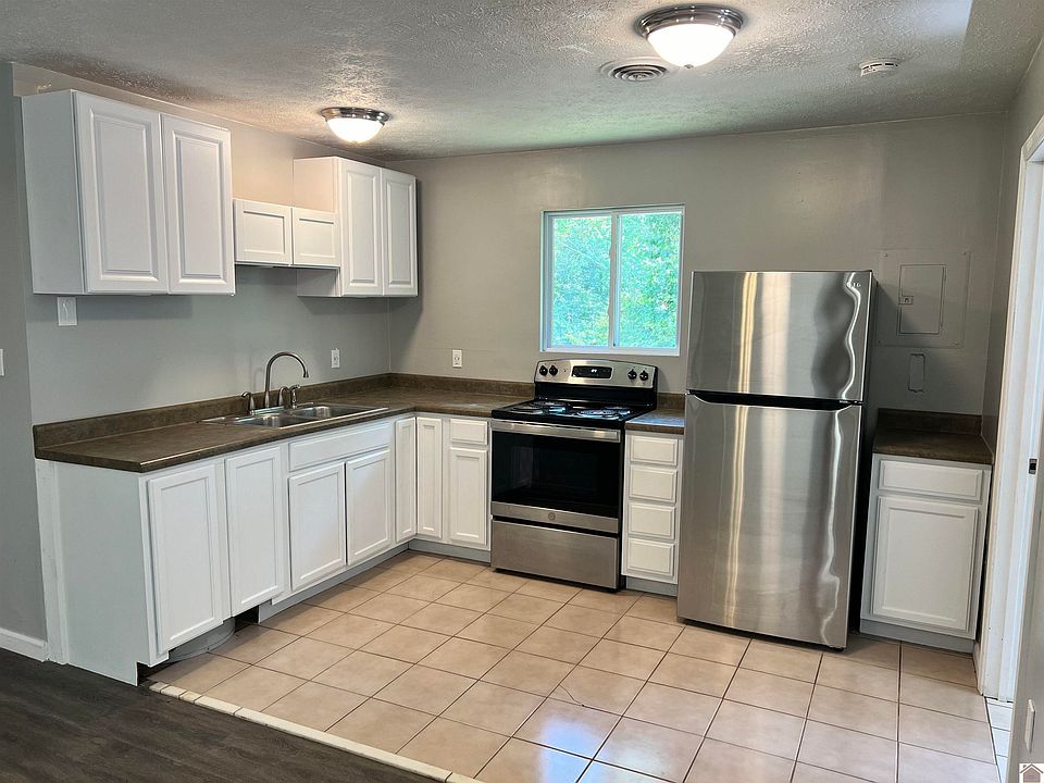 176 Eagle Dr, Cadiz, KY 42211 | Zillow