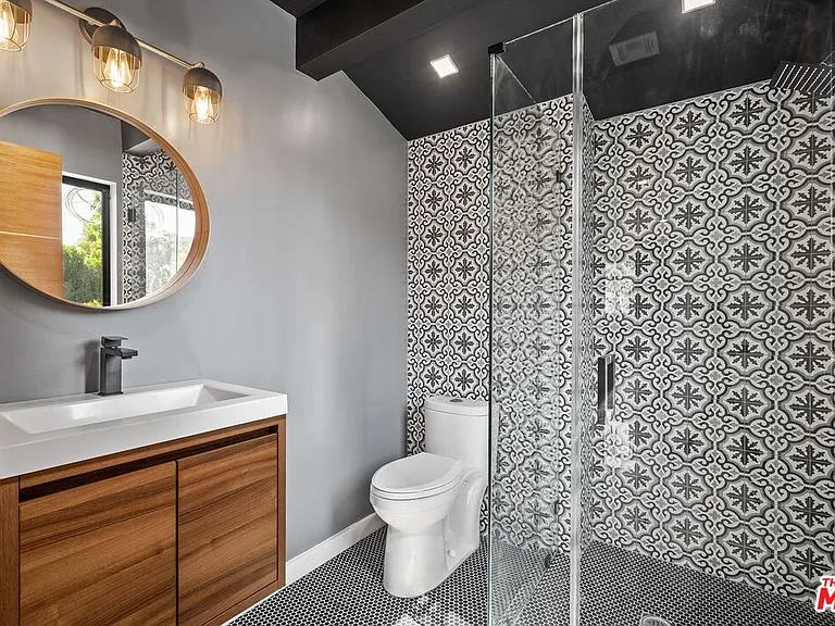 22263 Buena Ventura St — Photo 13