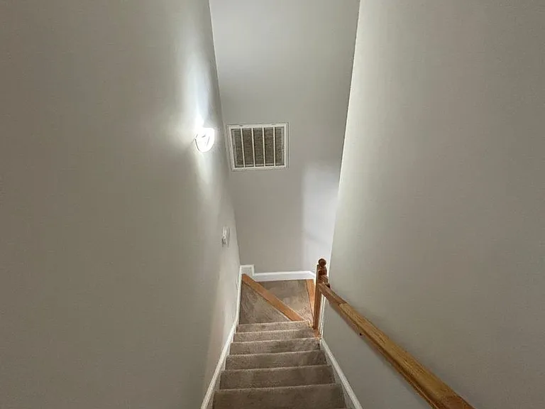 953 Bryan Cir — Photo 2