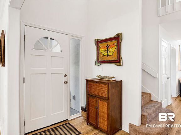 5th image of 604 Saint Andrews Dr