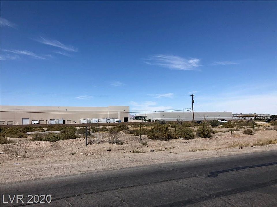 2nd image of 2635 N Lamb Blvd