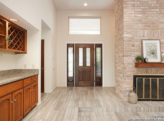 5th image of 9127 Lasater St