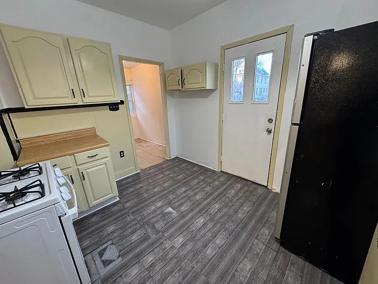 117 Kent Ct — Photo 10