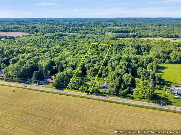 4957 State Route 82, Mantua, OH 44255