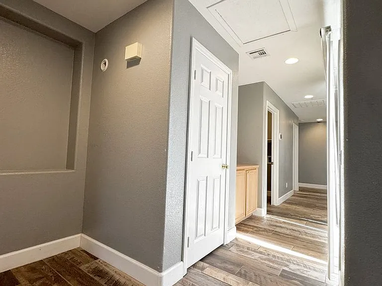 8209 Dusty Valley Ct — Photo 31