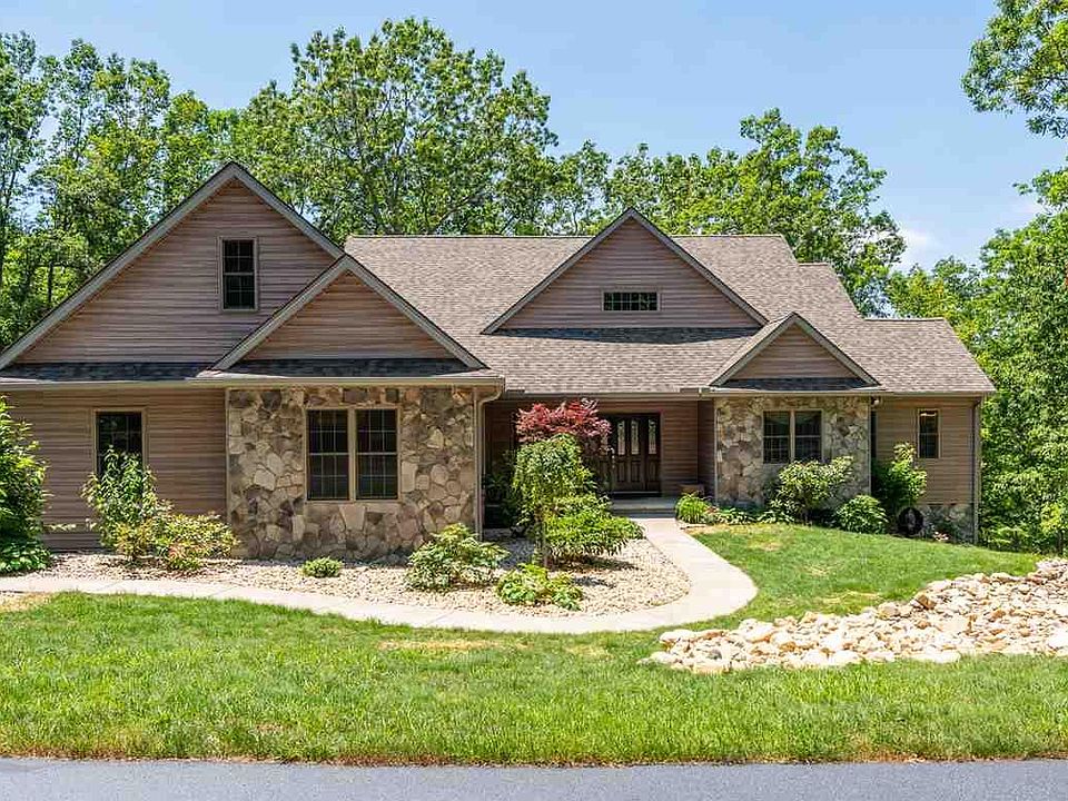 1st image of 912 Chinquapin Dr