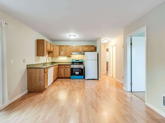 4th image of 2276 Macarthur Blvd APT 3