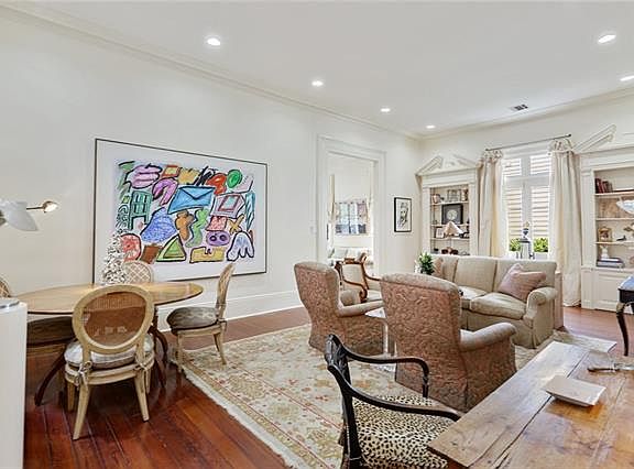 5th image of 379 Broadway St