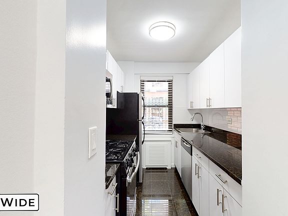 4th image of 405 E 56th St