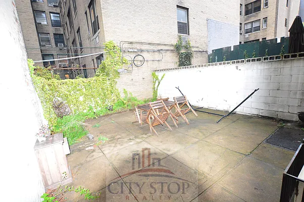 Rented by City Stop Realty | media 6