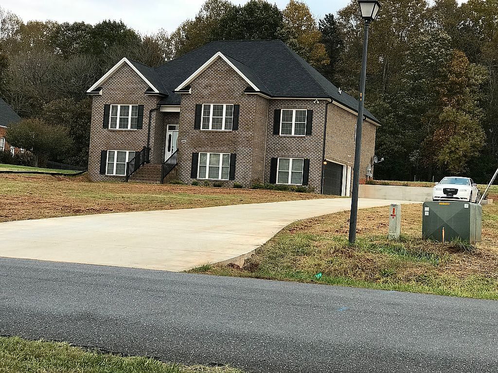 1565 Colby Dr, Forest, VA 24551 Zillow