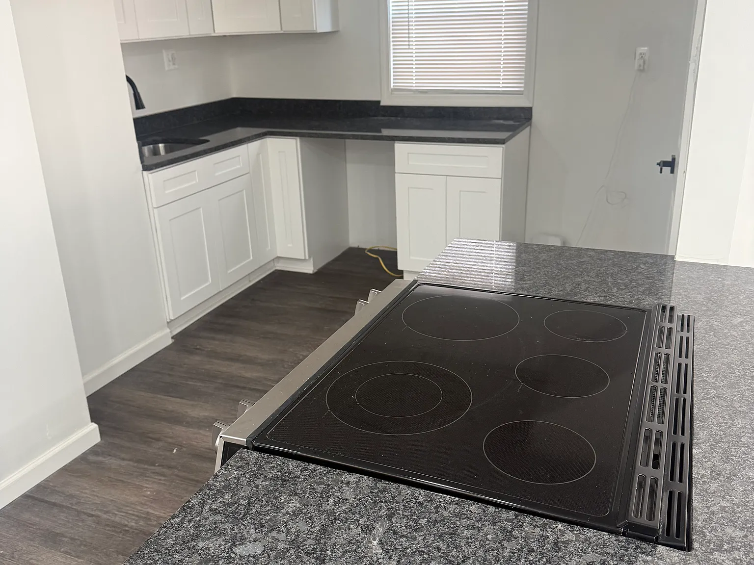 4 bed, 2.5 bath, 1460 sqft, $1,600 — Photo 4
