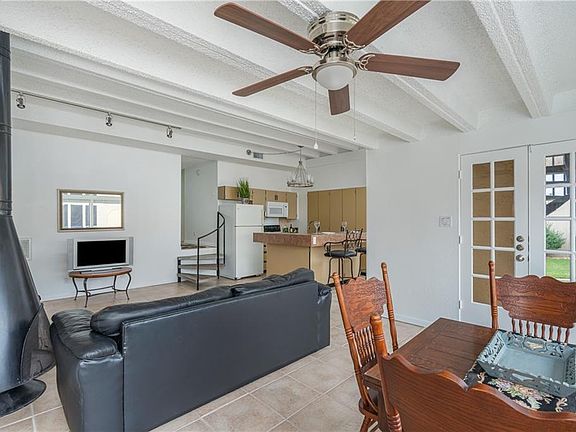 4th image of 5804 Circulo Dr #1